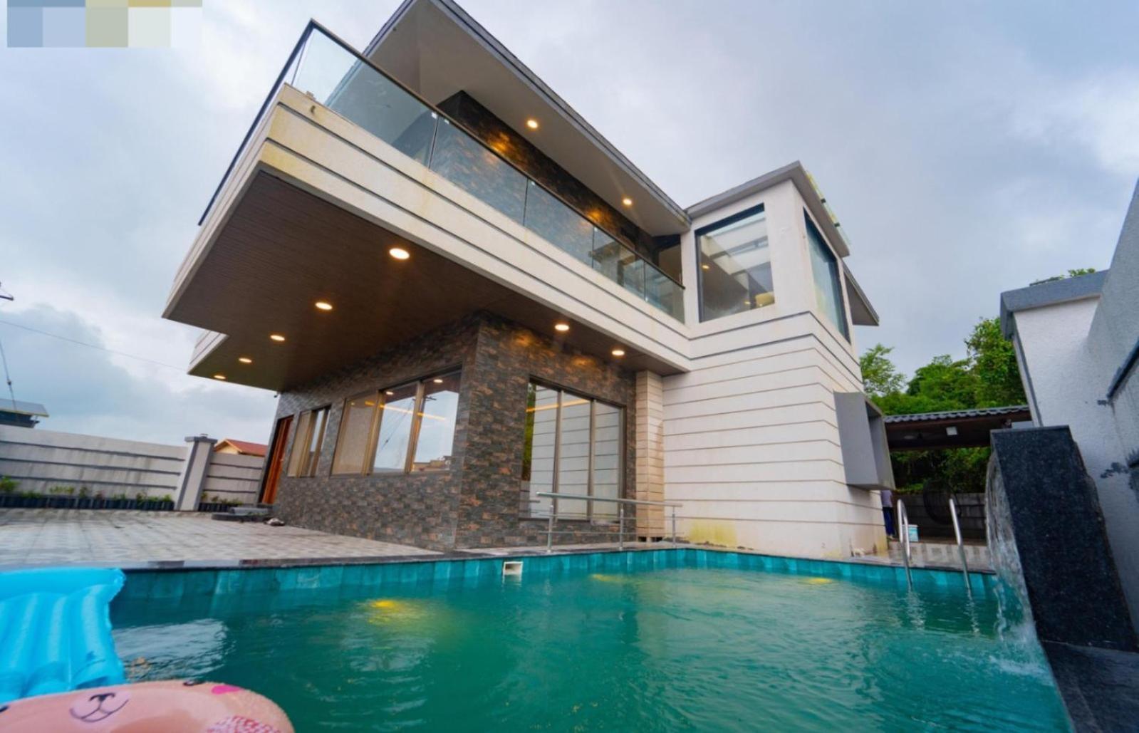 Cabana Luxury Palace Villa Lonavala Exterior photo